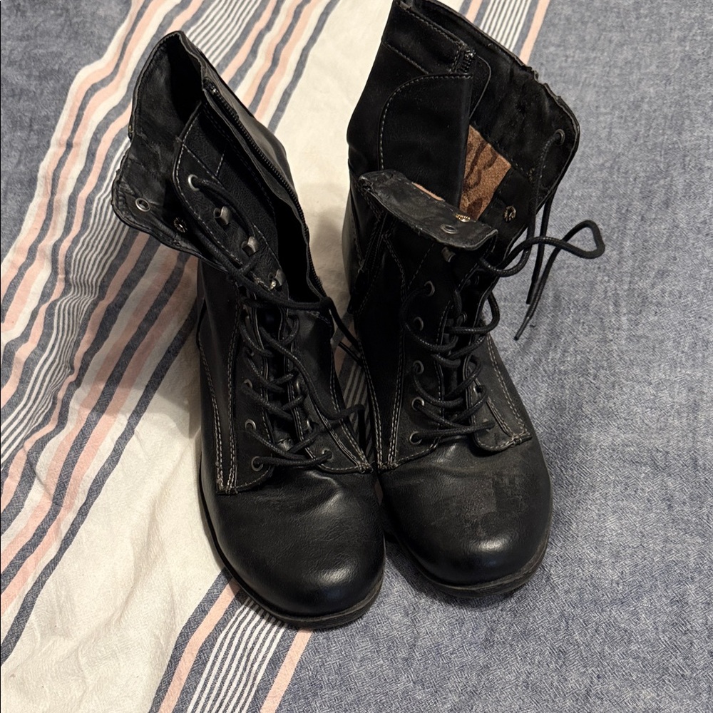 Black Lace-Up Women's Combat Boots